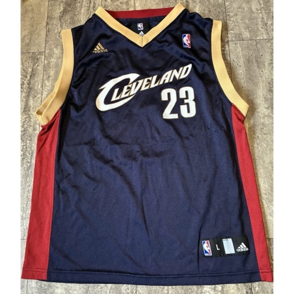 LeBron James Jersey Youth Size L Adidas NBA Cleveland Basketball #23 Shirt